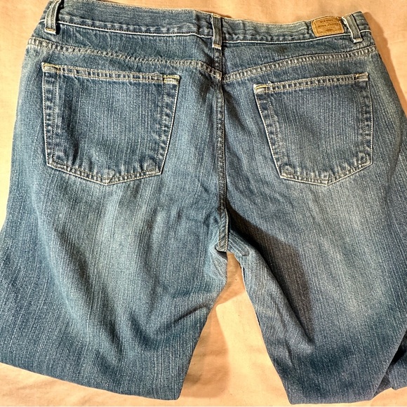 Old Navy | low-waisted, bootcut jeans | medium wash | women’s size 16 | EUC | ee - Picture 3 of 9